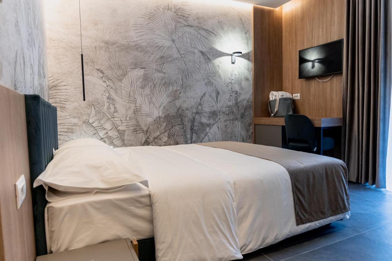 Hotel Ina Borsa  Ngoại thất bức ảnh
