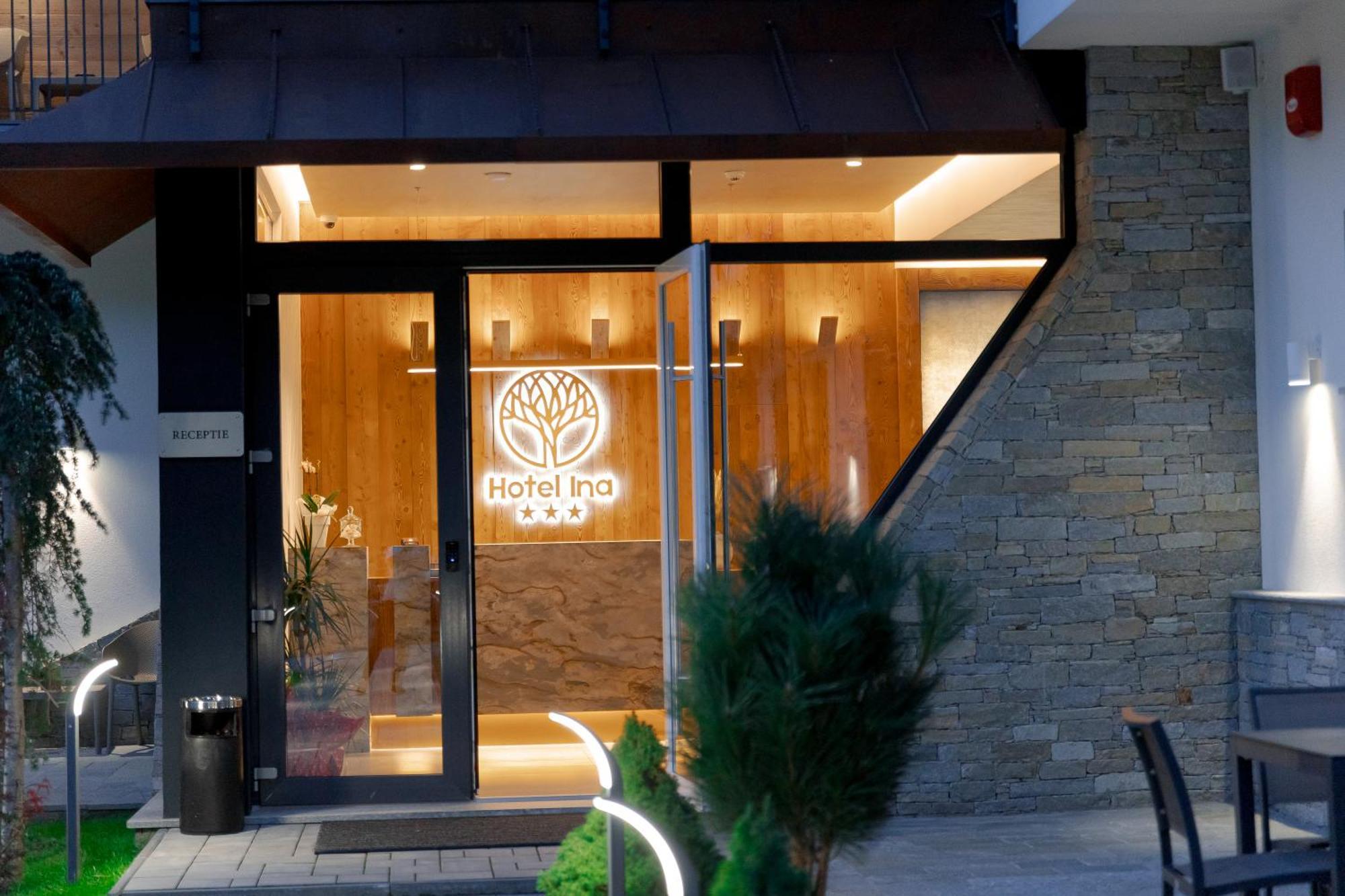 Hotel Ina Borsa  Ngoại thất bức ảnh